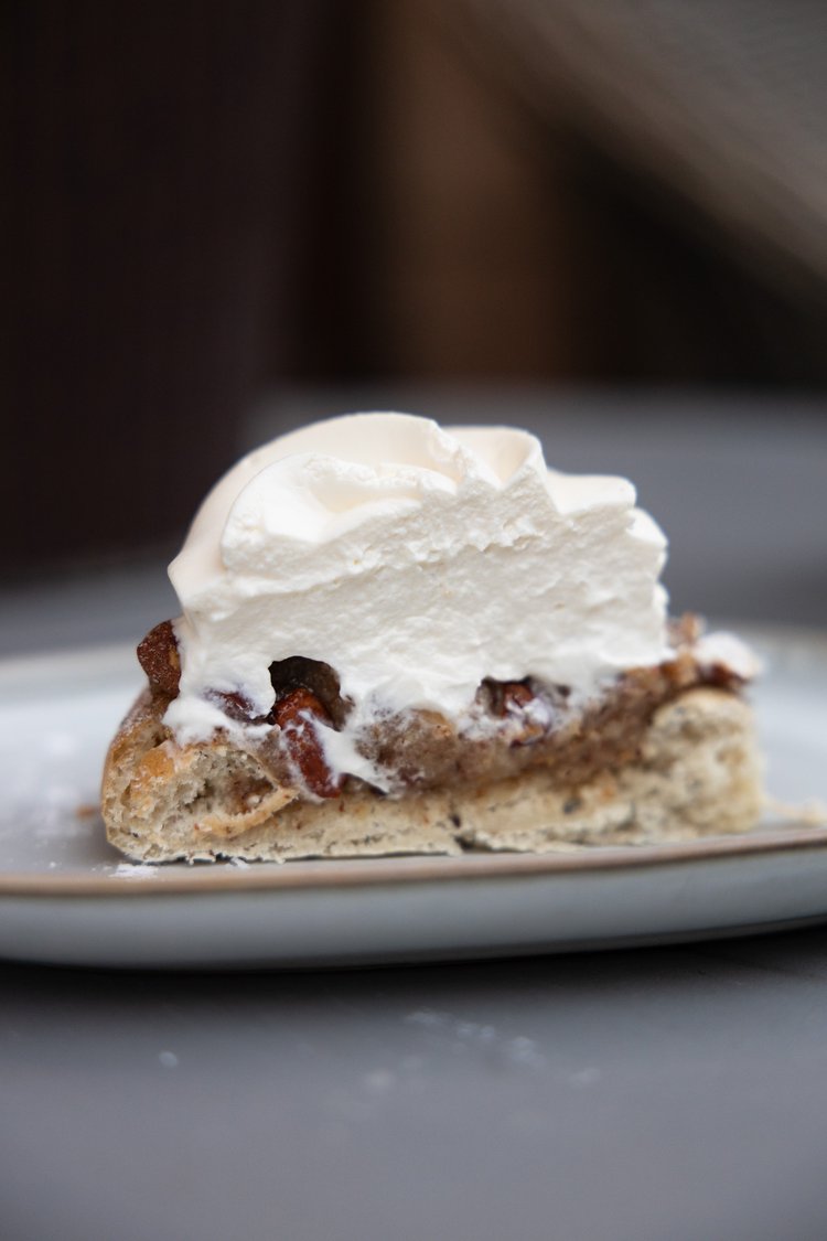 Semla-bergstrandsbageri-halv